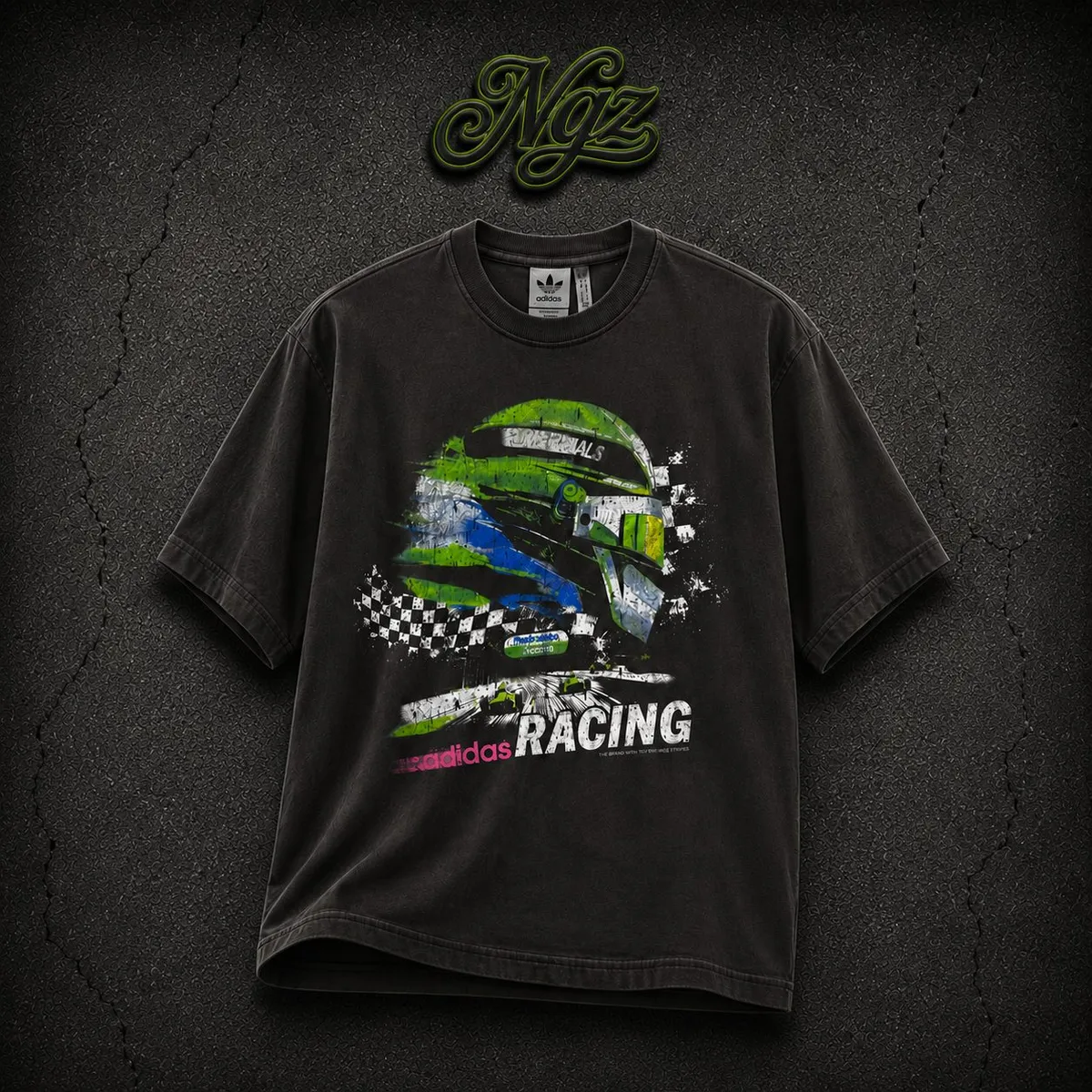 Adidas Racing Helmet — remera streetwear original, vista frontal