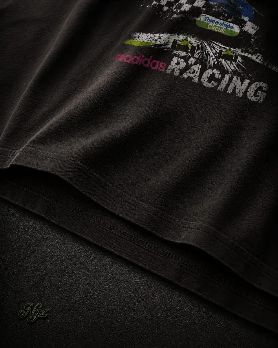Adidas Racing Helmet — remera streetwear original, vista lateral