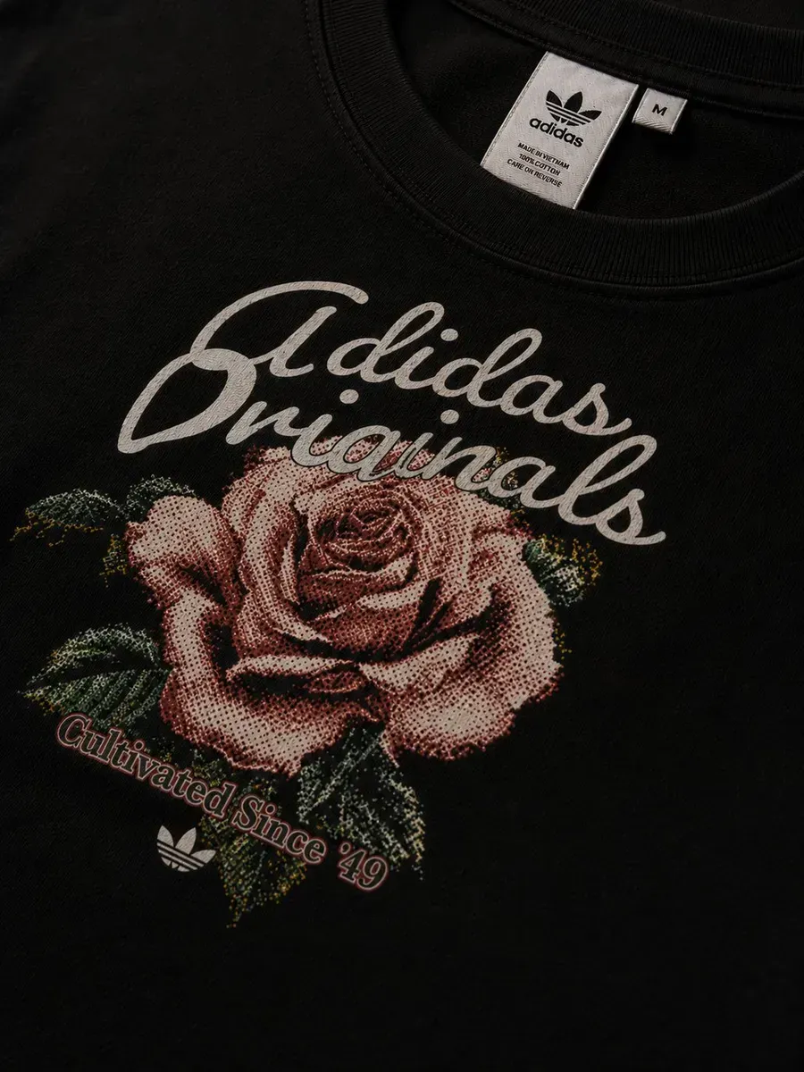 Adidas Rose Tee — remera streetwear original, vista trasera