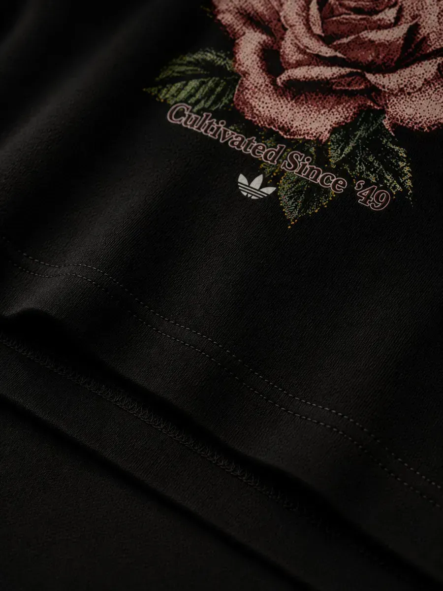 Adidas Rose Tee — remera streetwear original, vista lateral