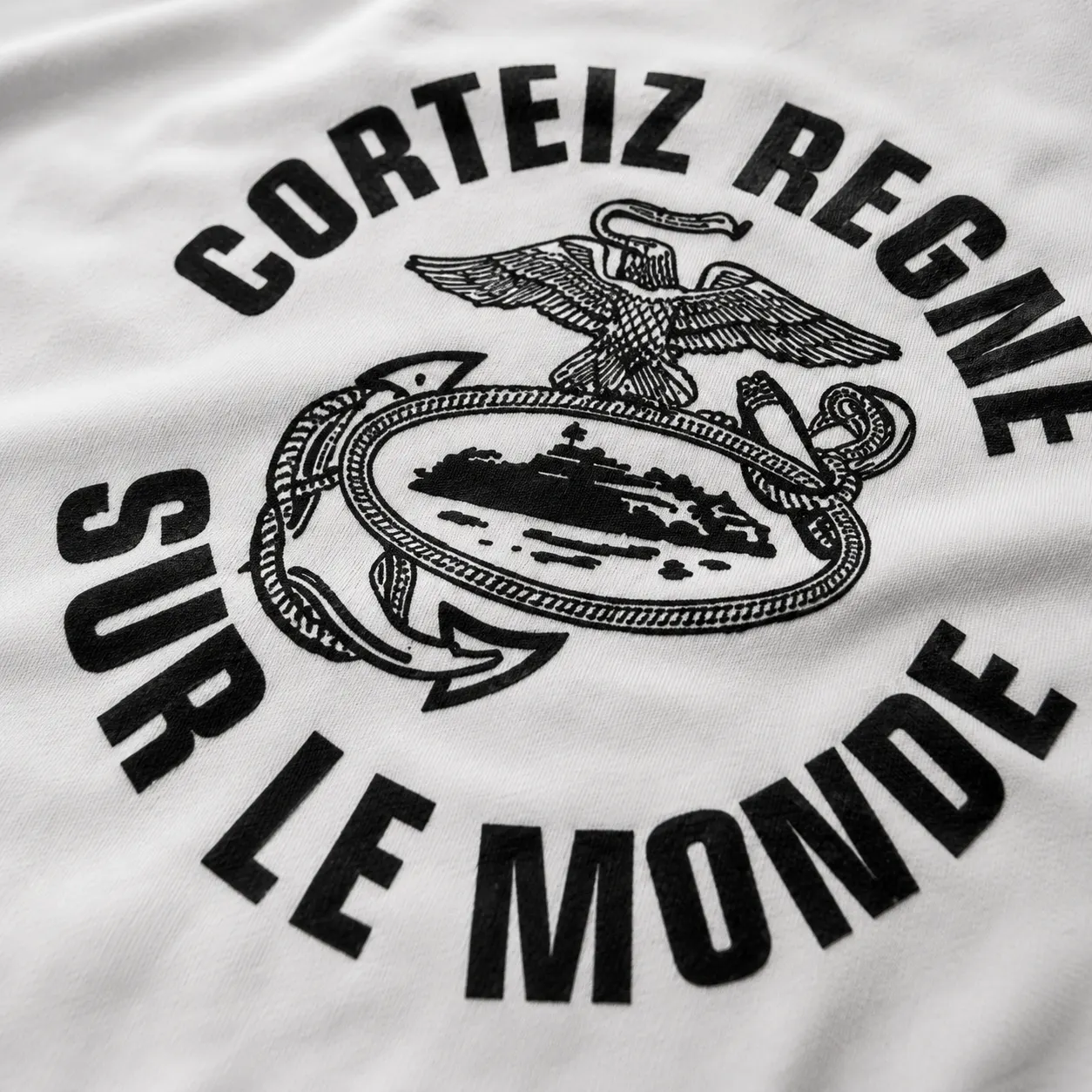 Corteiz Regne Sur Le Monde Tee White — remera streetwear original, detalle