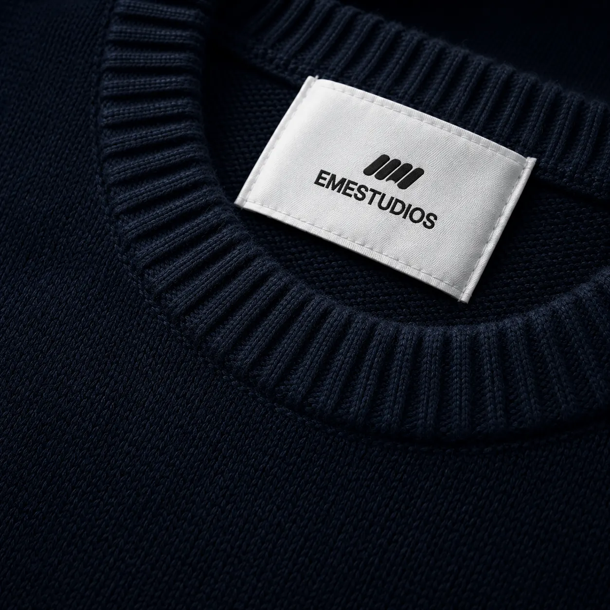 Eme Studios Master Navy Knit Sweater — buzo streetwear original, vista trasera