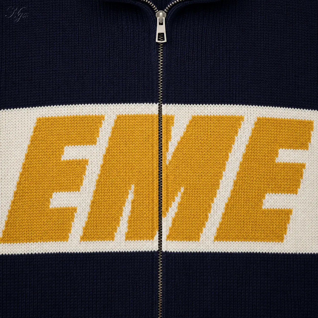 Eme Studios Thrill Mustard Zipper Knit — buzo streetwear original, vista lateral