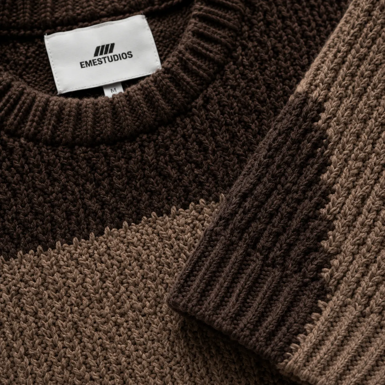 Layr Fawn Knit Sweater EME STUDIOS — buzo streetwear original, detalle