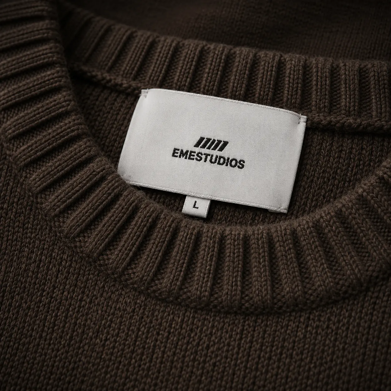 Master Fawn Knit Sweater EME Studios — buzo streetwear original, vista trasera