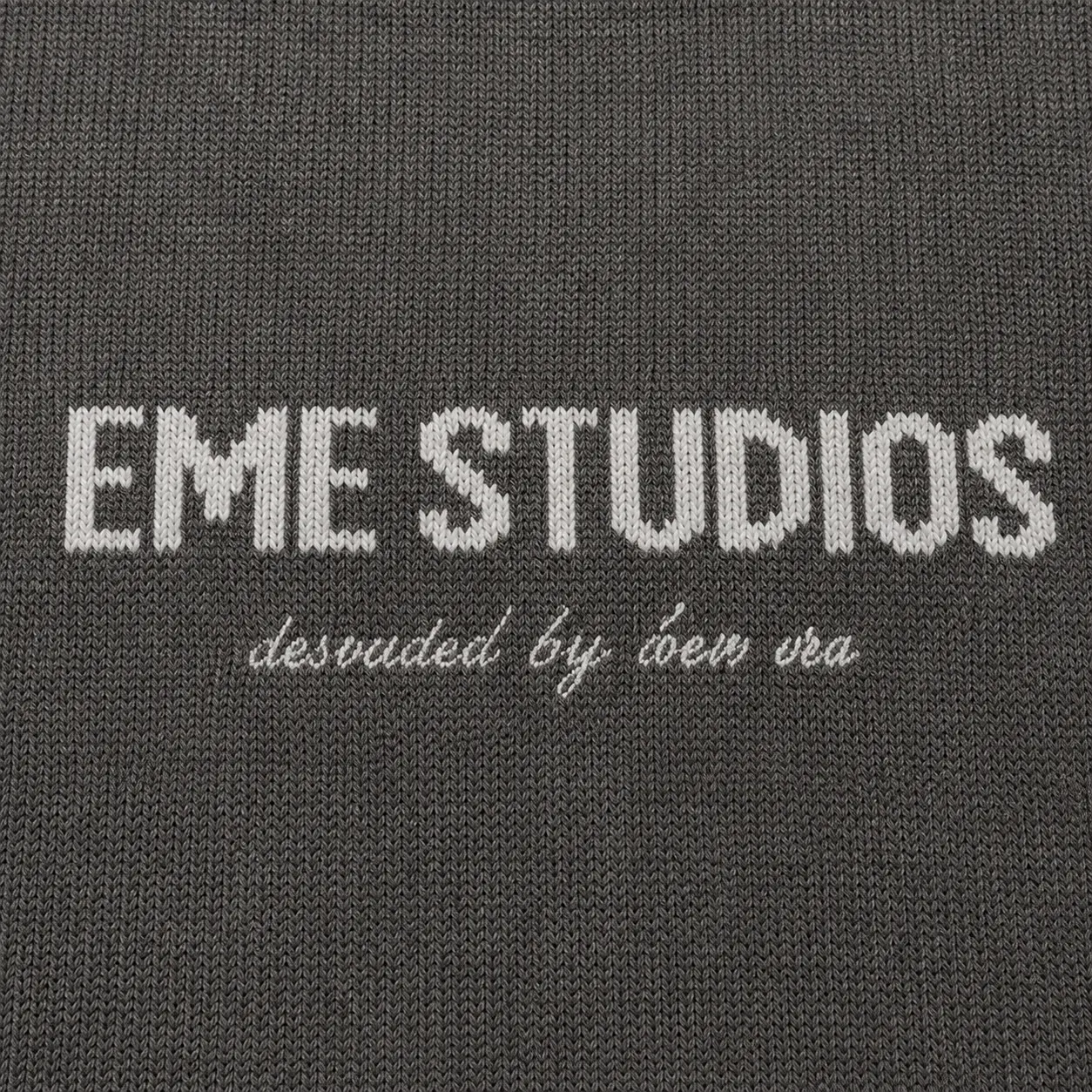 Master Forest Knit Sweater EME Studios — buzo streetwear original, vista trasera