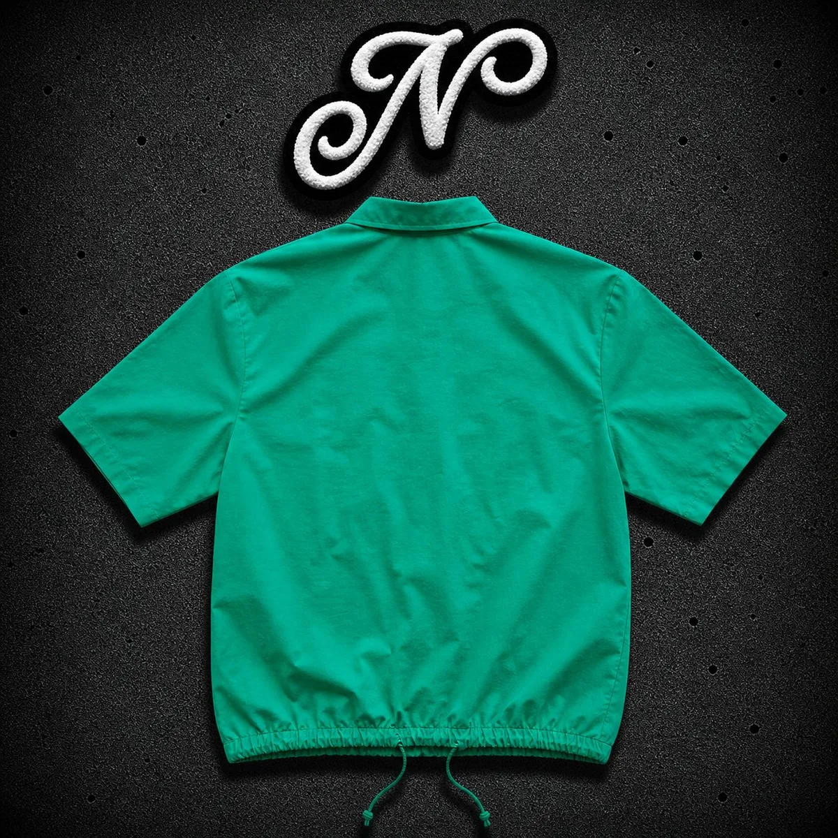 Nike Club Short-Sleeve Oxford — buzo streetwear original, vista trasera