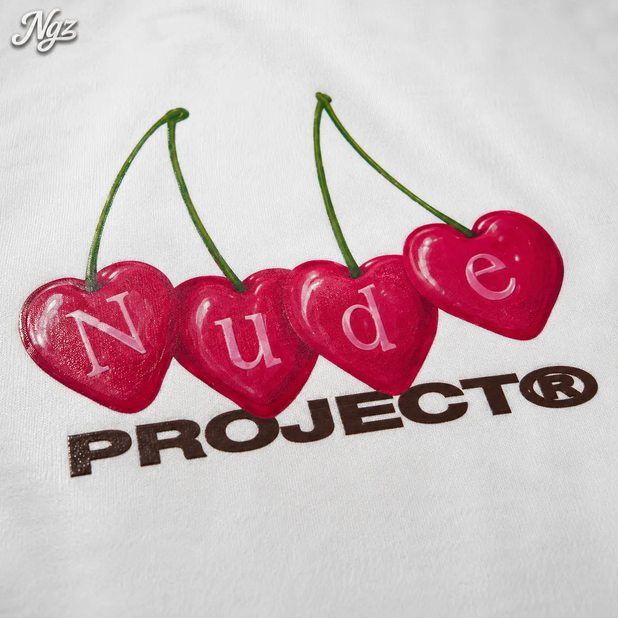 Nude Project Cherry Tee White — remera streetwear original, detalle